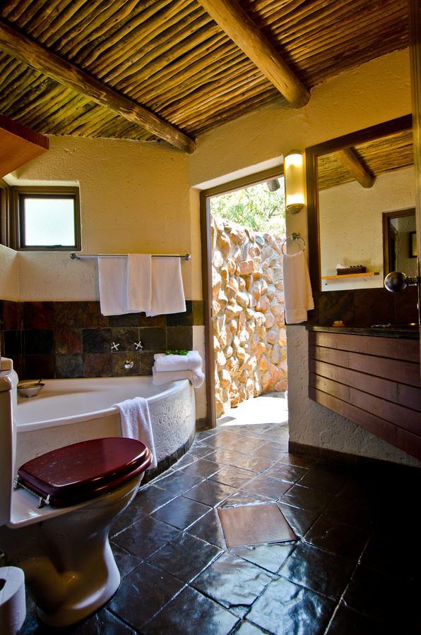 Tau Game Lodge Madikwe Game Reserve Zewnętrze zdjęcie