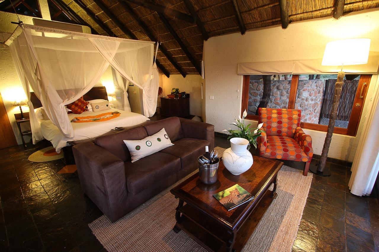 Tau Game Lodge Madikwe Game Reserve Zewnętrze zdjęcie